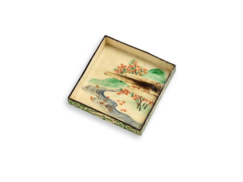 A set of ten enamelled stoneware dishes, Signed on the base Kenzan (Ogata Kenzan, 1663-1743), Kenzan ware, Kyoto, Edo period, 18th century | 尾形乾山　色絵絵替角皿　10各　江戸時代中期　18世紀前半 - 图30