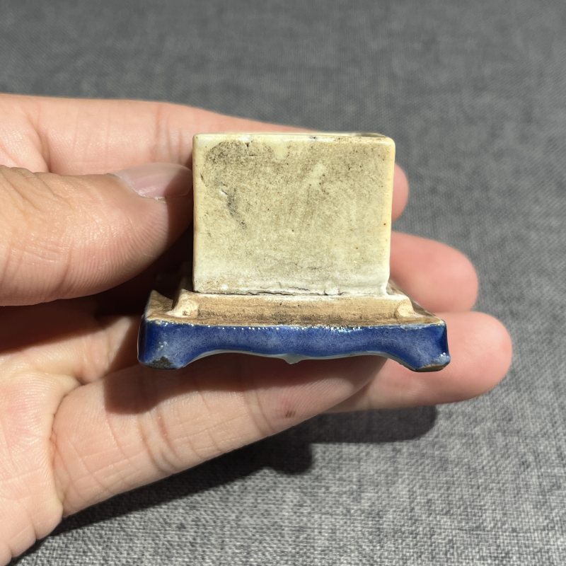 清中期青花人物故事香薰 - 图12
