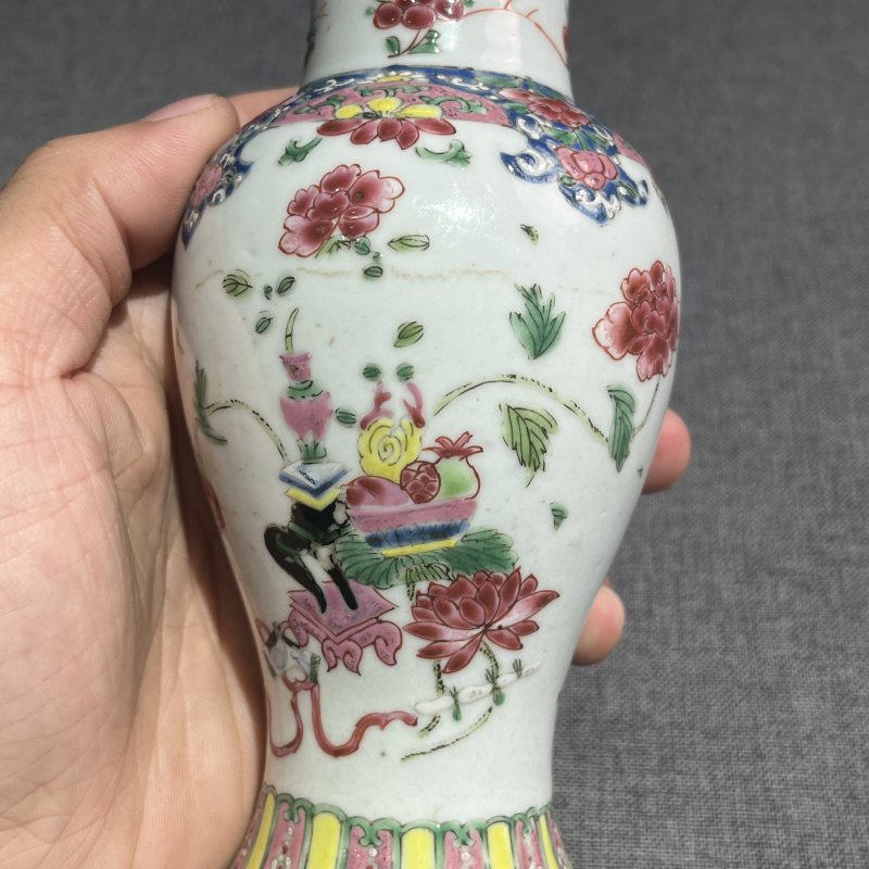 清雍正博古花卉梅瓶一对 - 图15