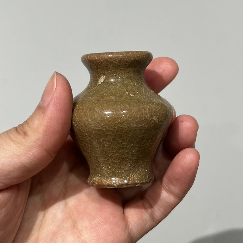 明代 龙泉窑米黄釉小瓶 - 图9