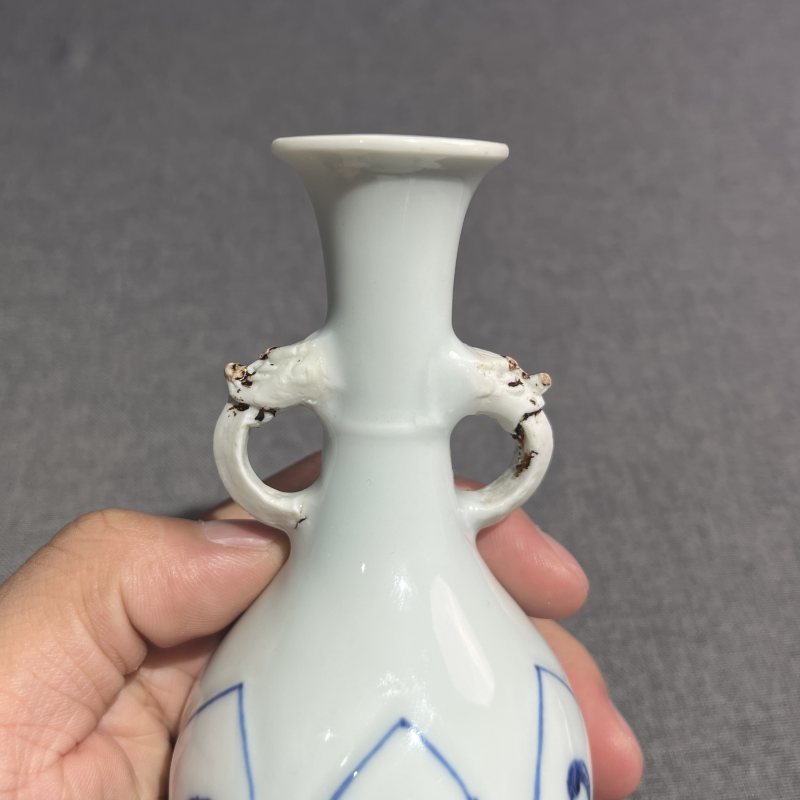 清康熙青花四美图象耳瓶 - 图8