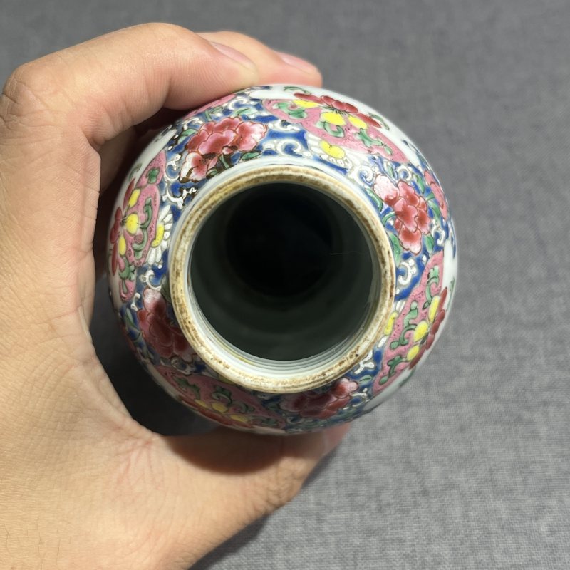 清雍正博古花卉梅瓶一对 - 图16