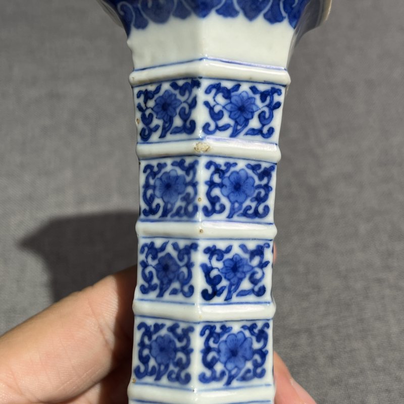 清晚期青花粉彩花鸟六方瓶 - 图10