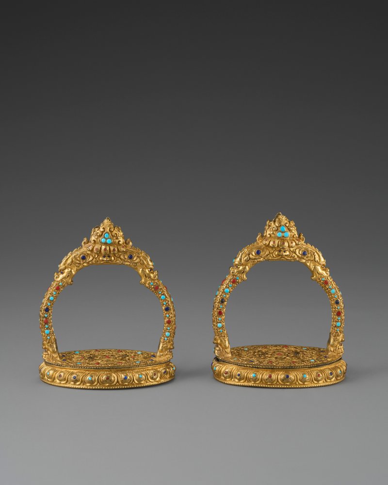 清乾隆 鎏金銅嵌寳馬鐙一對  QIANLONG PERIOD (1736-1795) - 图2