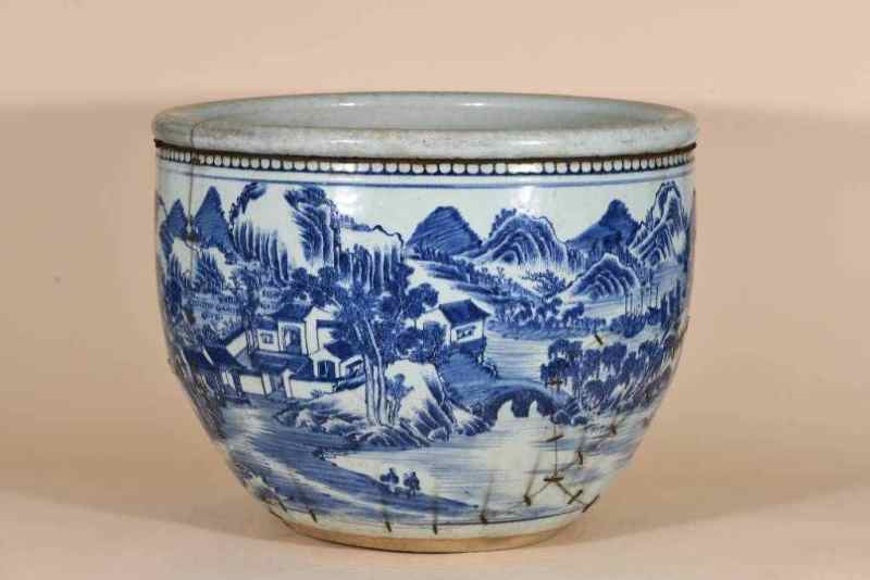 清雍正 青花通景山水楼台高士景致图大卷缸 - 图8
