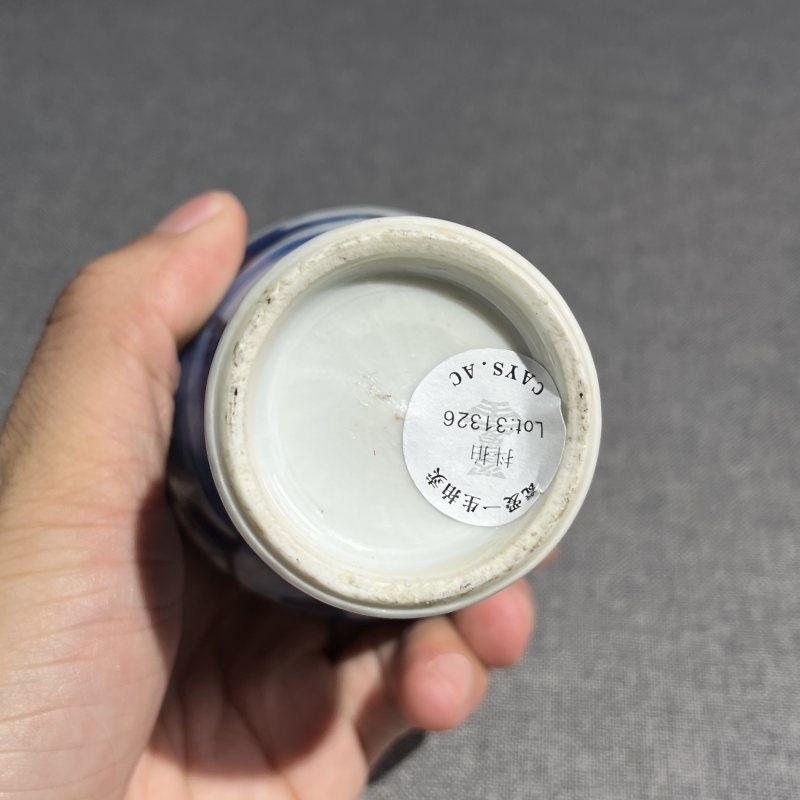 清康熙青花矾红风景梅瓶 - 图10