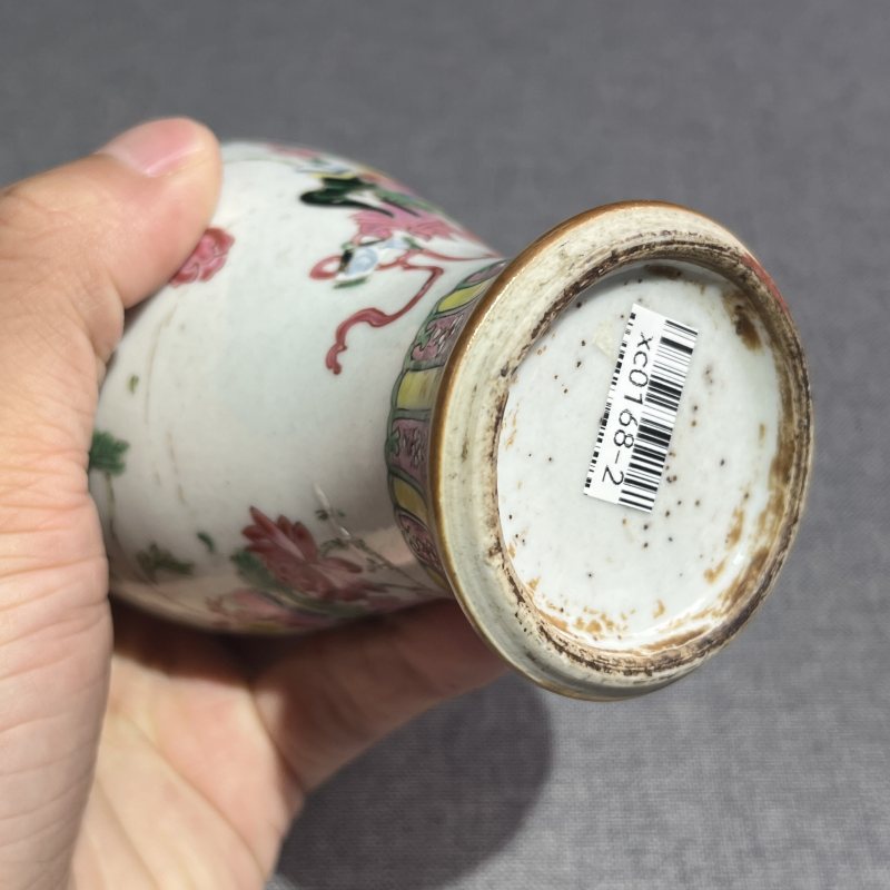 清雍正博古花卉梅瓶一对 - 图18