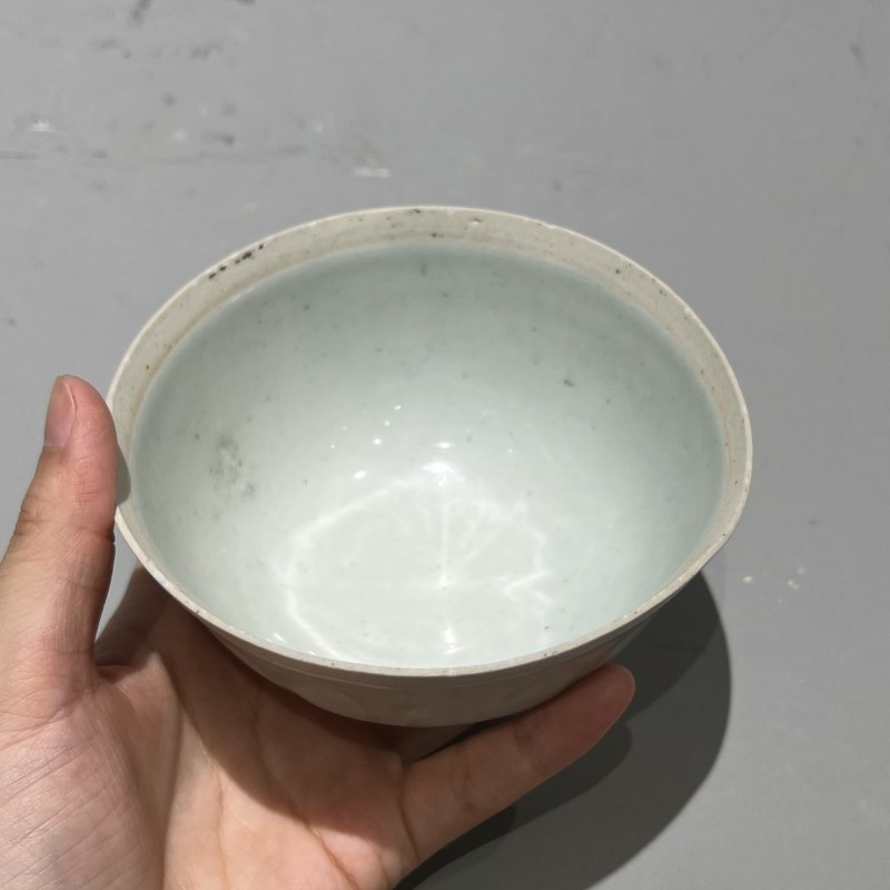 明代 青白釉莲瓣纹盏 - 图4