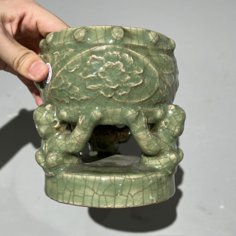 明代 青釉狮子香薰 - 图9