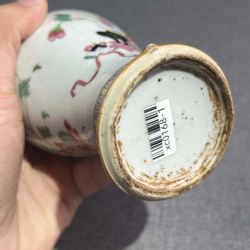 清雍正博古花卉梅瓶一对 - 图10