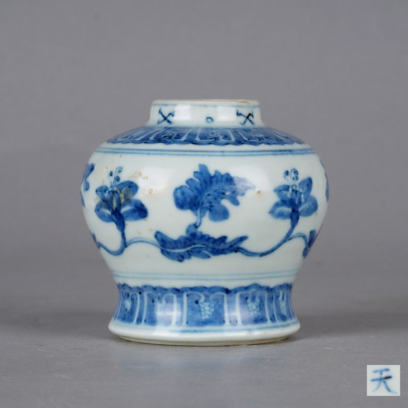 明中期 青花牵牛花天字罐 - 图1