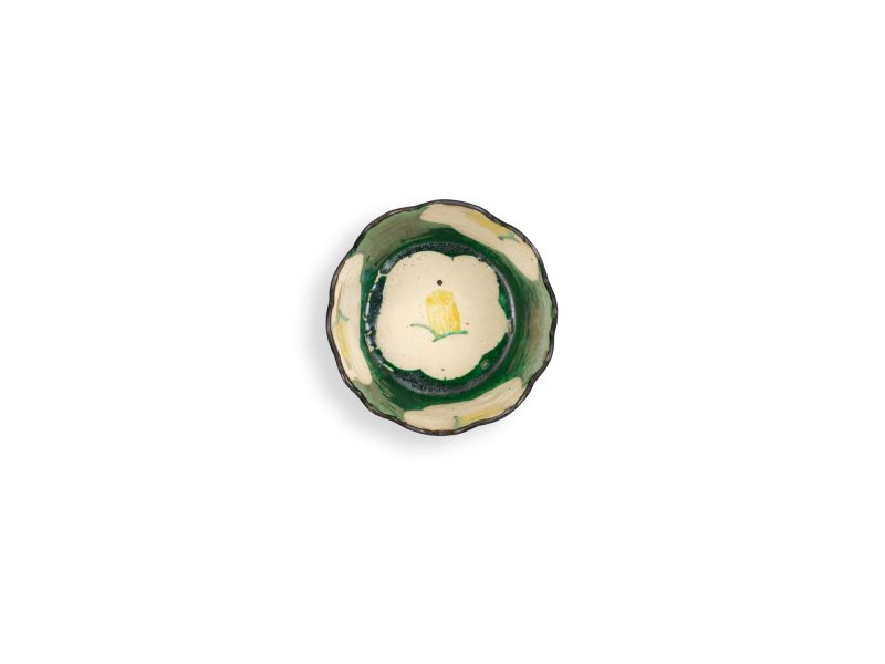 A set of five enamelled stoneware mukozuke [side dishes], signed on the base Kenzan (Workshop of Ogata Kenzen, 1663-1743), Kenzan ware, Kyoto, Edo period, 18th century | 尾形乾山　色絵椿文輪花向付　江戸時代中期　18世紀 - 图10