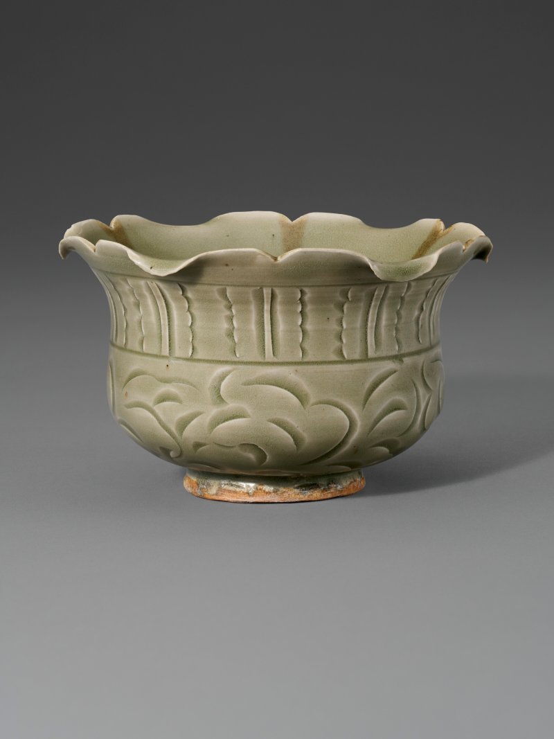 北宋 耀州窯青釉刻花口尊  NORTHERN SONG DYNASTY (AD 960-1127) - 图1