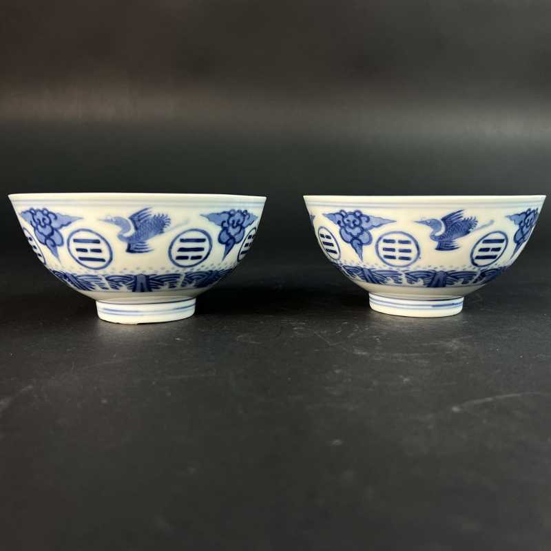 清光绪 青花云鹤八卦纹碗一对 - 图3