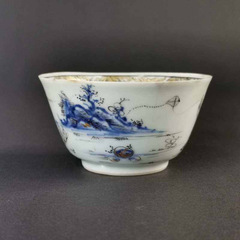 清康熙 青花墨彩描金山水人物纹杯 - 图3