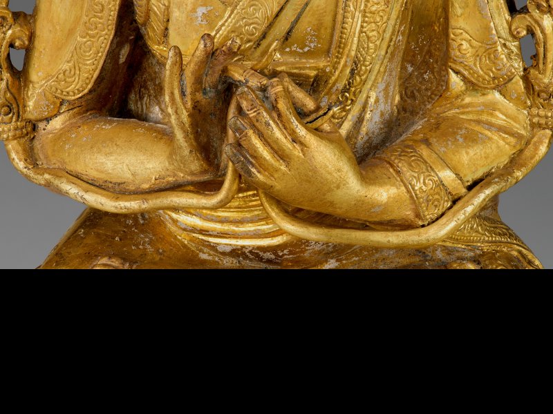 十七世紀末/十八世紀初 鎏金銅宗喀巴坐像  LATE 17TH-EARLY 18TH CENTURY - 图3