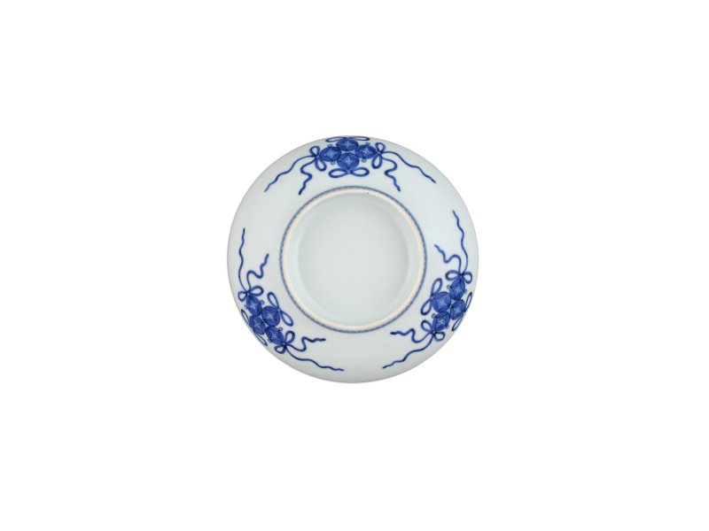 A porcelain dish, Nabeshima ware, Hizen, Edo period, late 17th – early 18th century | 色絵毘沙門亀甲文皿　肥前　鍋島藩窯　江戸時代中期　17世紀末〜18世紀初頭 - 图3