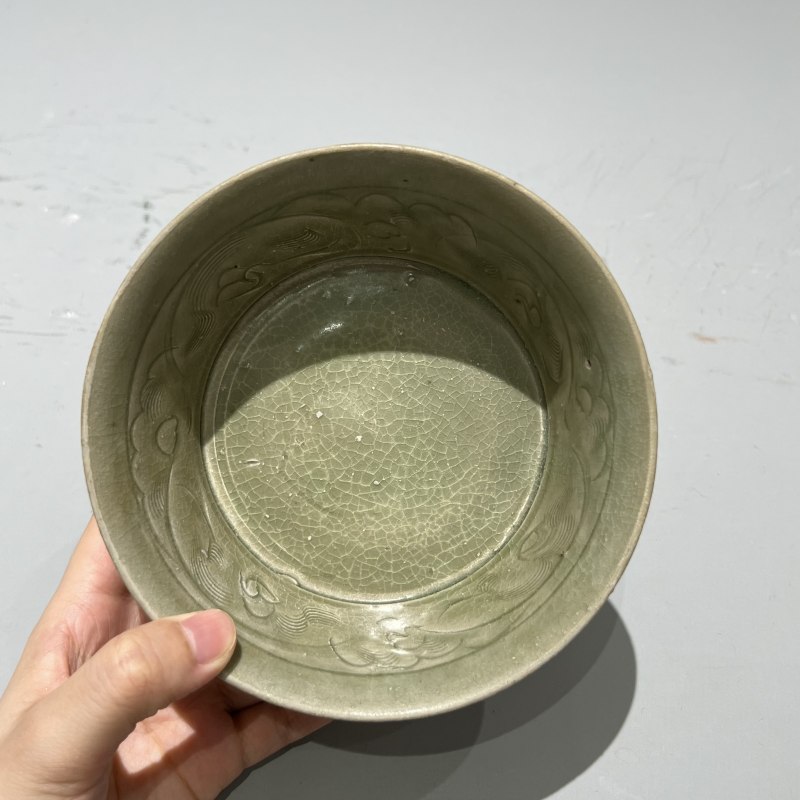 明代 青釉刻花折腰碗 - 图8