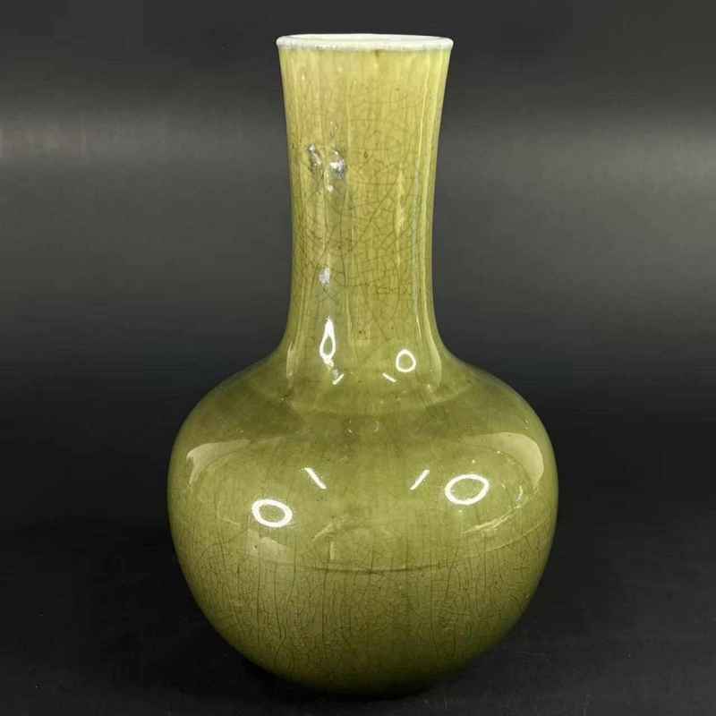 清 朗窑绿釉天球瓶 - 图4