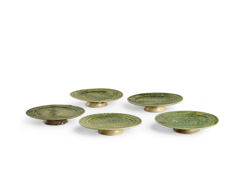 A set of five stoneware mukozuke [side dishes], Mino ware, Oribe type, Edo period, early 17th century | 織部鶴文向付　5客　桃山時代　17世紀初頭 - 图1