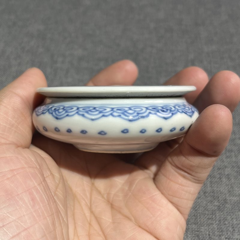 清青花花卉盖盒 - 图4