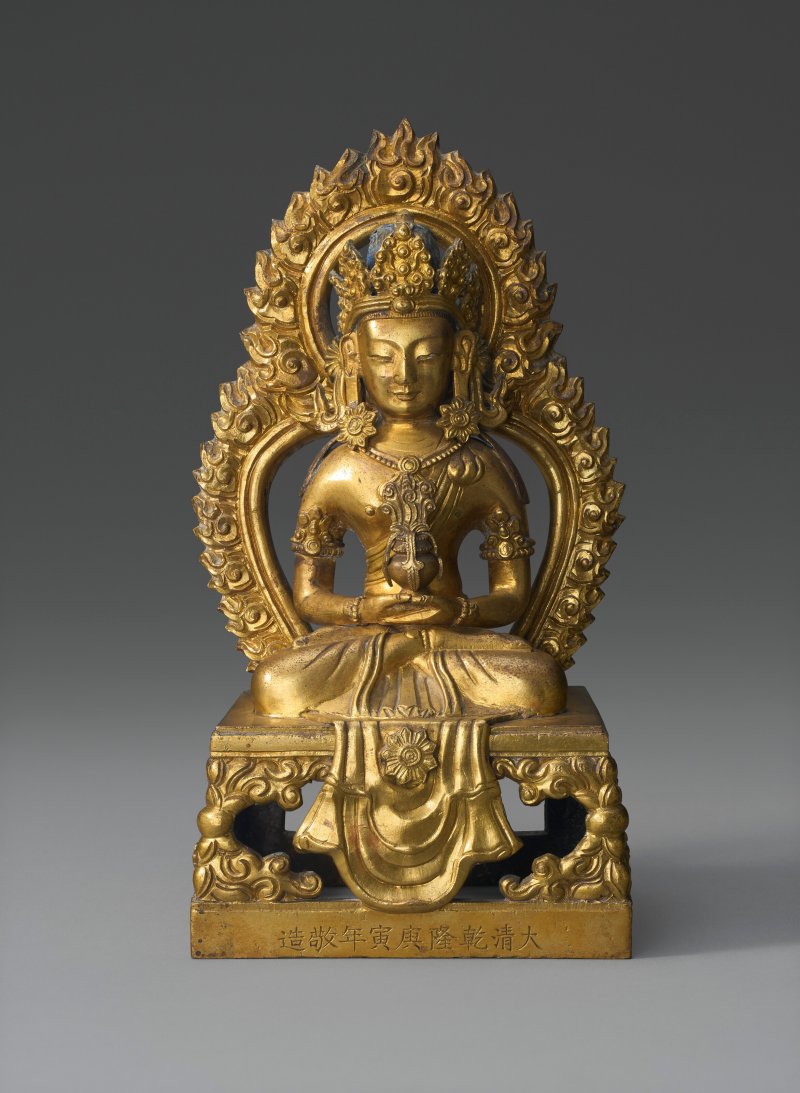清乾隆庚寅年（1770年） 鎏金銅無量壽佛坐像  QIANLONG PERIOD, INCISED WITH CYCLICAL GENGYIN DATE, CORRESPONDING TO 1770, AND OF THE PERIOD - 图1