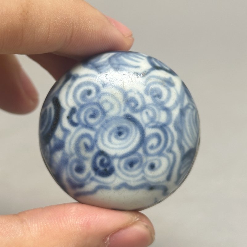 明中期 青花卷草纹印泥盒 - 图6