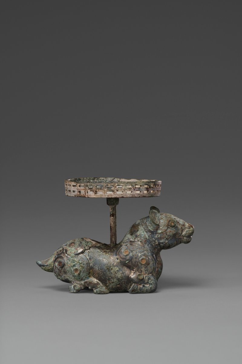 戰國 公元前五/四世紀 青銅獸燈  WARRING STATES PERIOD, 5TH-4TH CENTURY BC - 图1