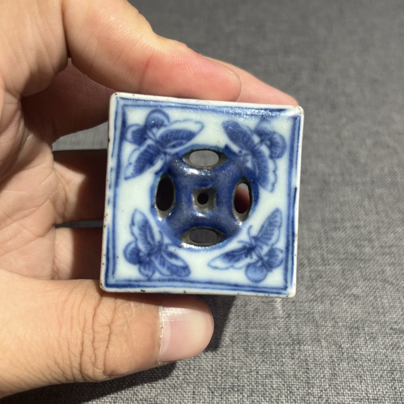 清中期青花人物故事香薰 - 图8