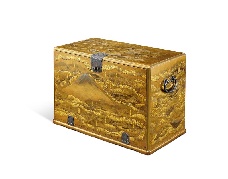 A lacquer kodansu [small cabinet], Edo period, 19th century | 東海道五十三次蒔絵箪笥　江戸時代末期　19世紀 - 图1