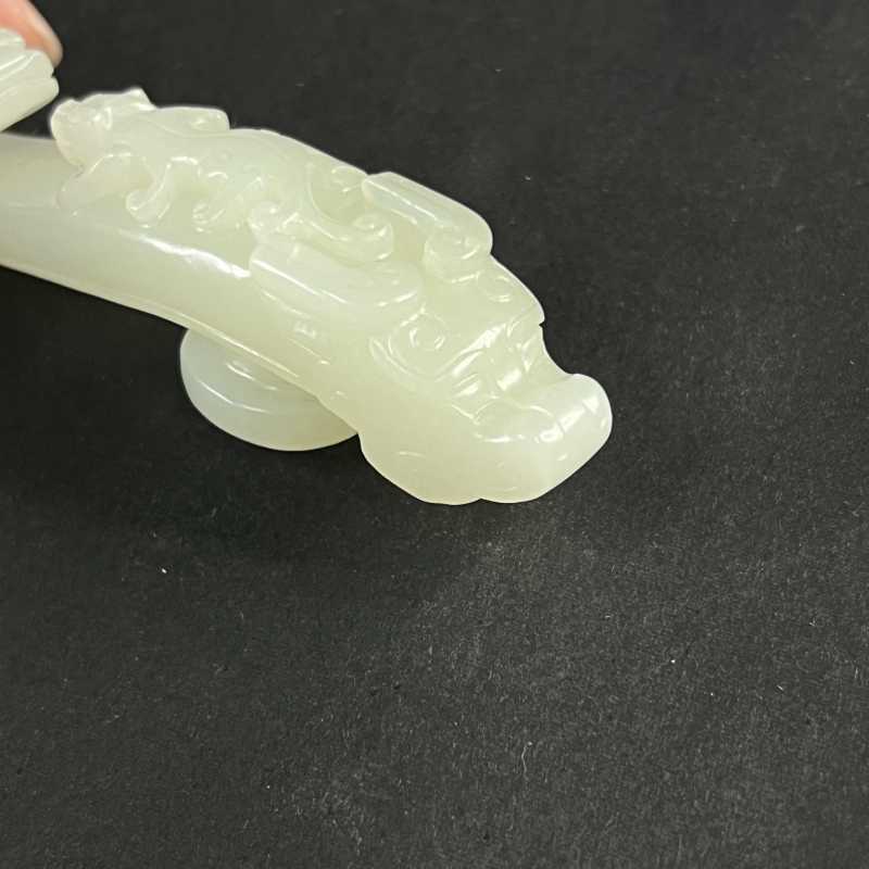 明早期 白玉苍龙教子带勾 - 图3