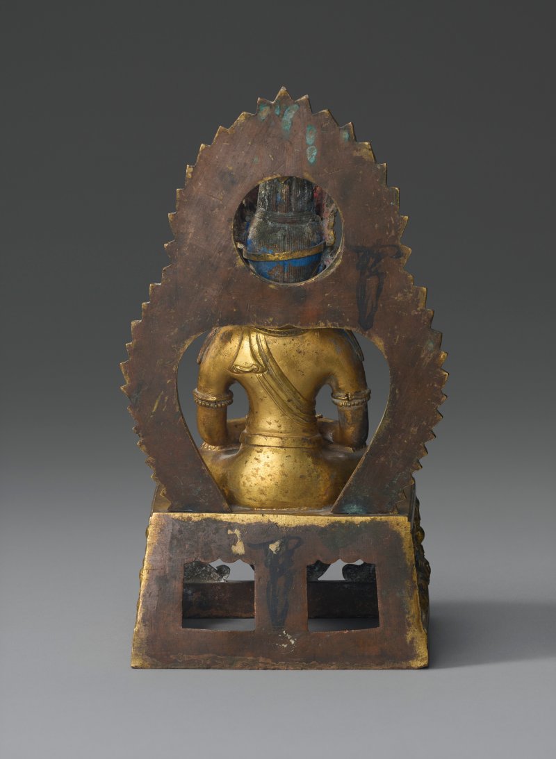 清乾隆庚寅年（1770年） 鎏金銅無量壽佛坐像  QIANLONG PERIOD, INCISED WITH CYCLICAL GENGYIN DATE, CORRESPONDING TO 1770, AND OF THE PERIOD - 图3