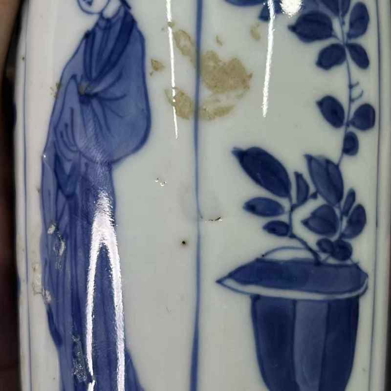 清康熙 青花开窗花神图瓶 - 图12