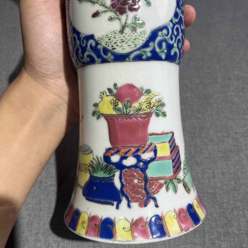 民国粉彩博古花卉花觚 - 图6