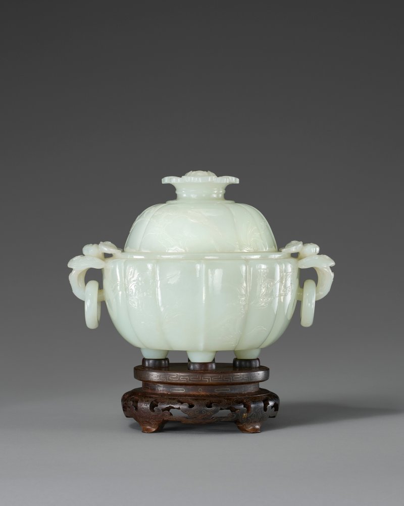清乾隆 白玉活環耳三足蓋爐  QIANLONG PERIOD (1736-1795) - 图1