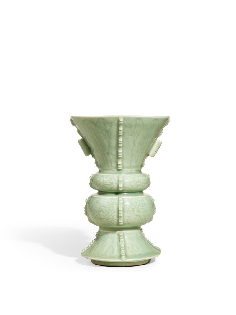 An heirloom Longquan celadon 'bird and flower' zun-form vase, Yuan dynasty | 元　龍泉青釉花鳥紋出戟尊 - 图1