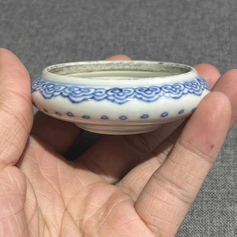 清青花花卉盖盒 - 图9