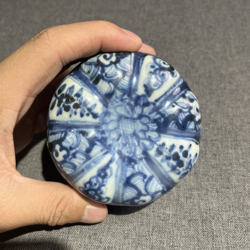 明青花花卉南瓜形盖盒 - 图5