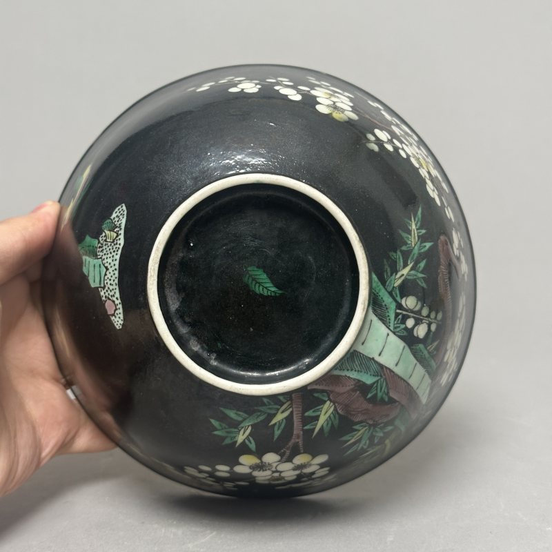 清晚期 墨地素三彩花卉纹碗 - 图6