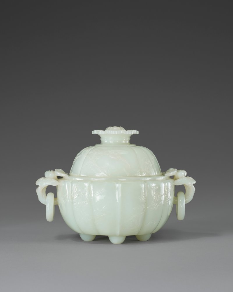 清乾隆 白玉活環耳三足蓋爐  QIANLONG PERIOD (1736-1795) - 图2