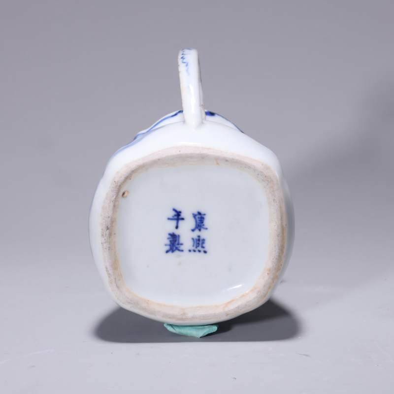 清代 青花人物纹公道杯 - 图3