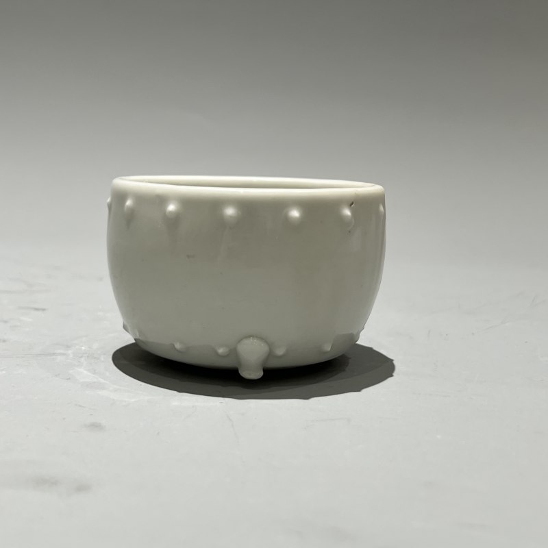 明代 白釉鼓钉炉 - 图4