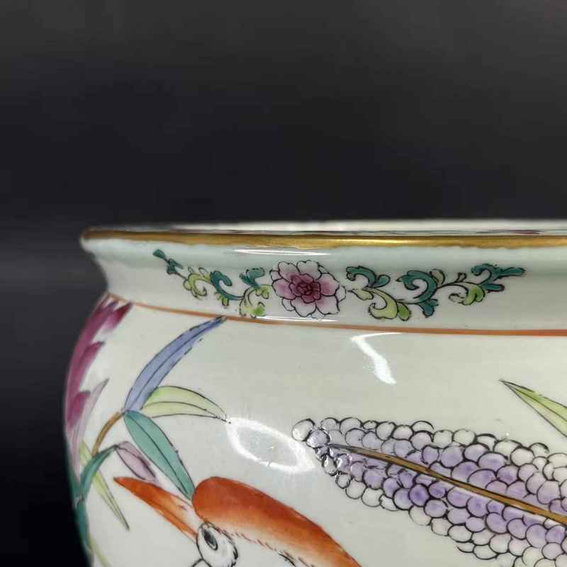 清 粉彩荷塘清趣纹缸 - 图14