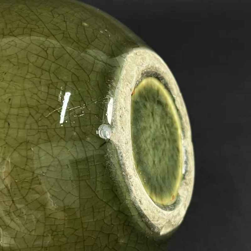 清 朗窑绿釉天球瓶 - 图14