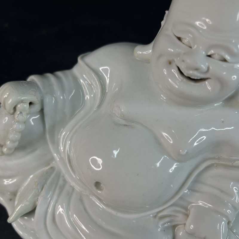清早期 白釉弥勒佛坐像 - 图10