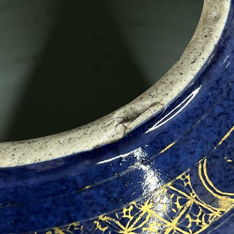 清康熙 洒蓝描金博古纹将军罐 - 图7