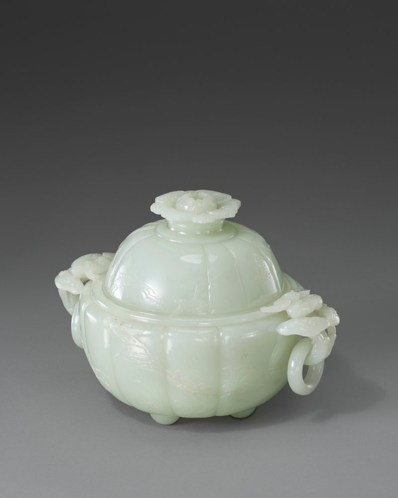 清乾隆 白玉活環耳三足蓋爐  QIANLONG PERIOD (1736-1795) - 图3