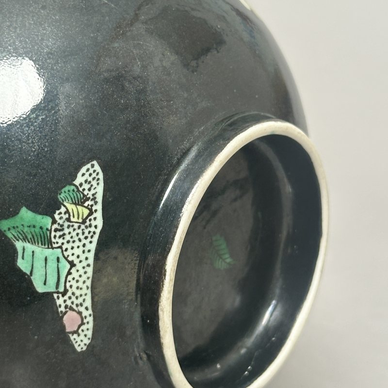 清晚期 墨地素三彩花卉纹碗 - 图8