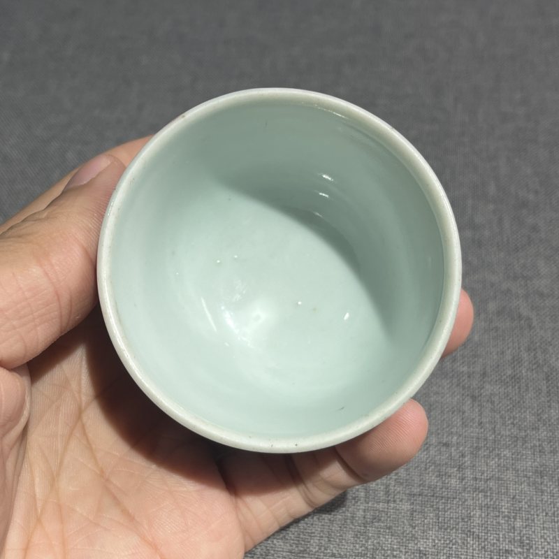 清乾隆祭红釉卧足杯 - 图6