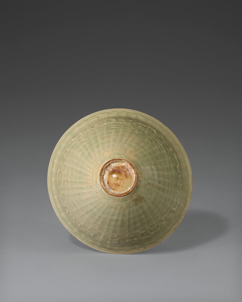 北宋 耀州窯青釉印纏枝花卉紋盌  NORTHERN SONG DYNASTY (AD 960-1127) - 图4